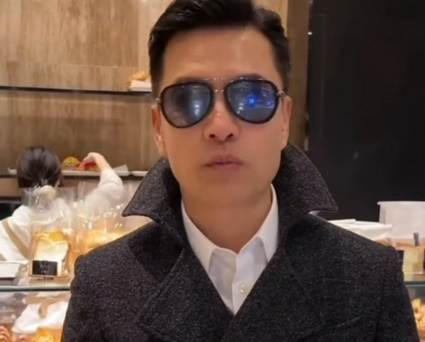 白夜行|65岁港星现身内地，低调购物无人识