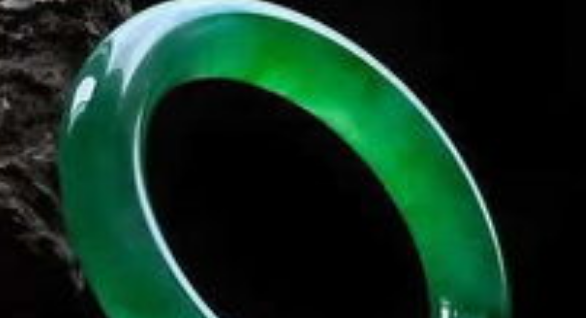 翡翠|翡翠中的这几个品性,大概没有多少人清楚吧?一起来了解