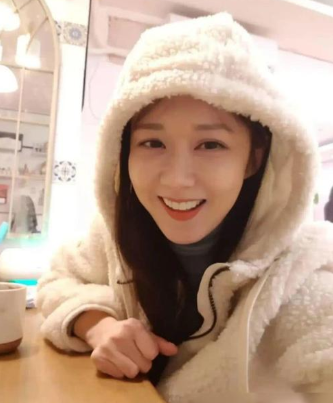 张柏芝|10年前，那个说“没钱就去中国”的张娜拉，如今哭诉遭遇被吐槽