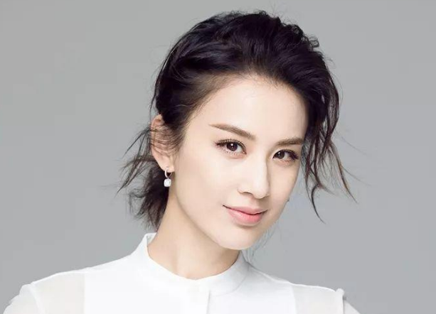 黄圣依|曾出演多部影视剧，嫁入豪门生两个儿子，她就是黄圣依