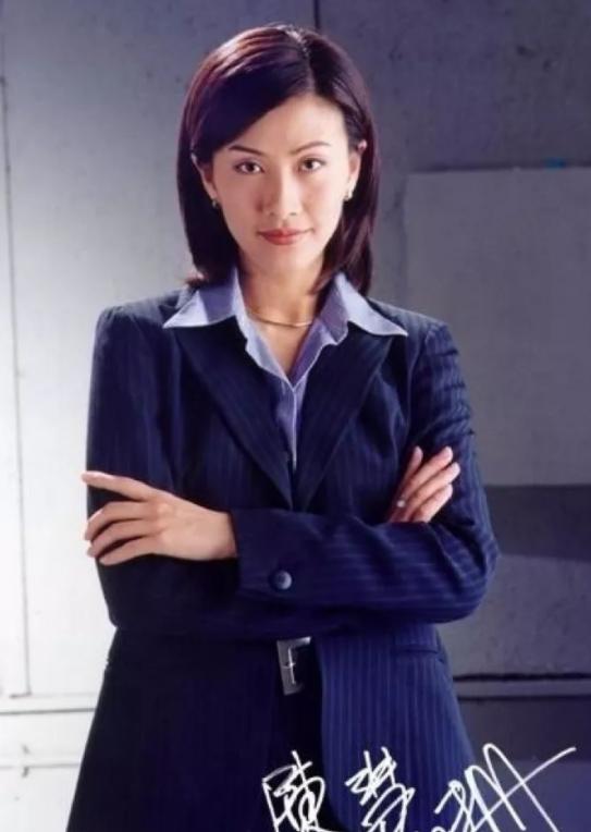 桃之菁|TVB学霸艺人陈慧珊转行，曝内情是老公破产，为还债进修博士当老师