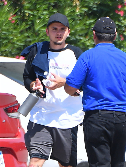 迈克尔·杰克逊|迈克尔杰克逊后代现状：长子得白癜风，女儿成名模，幼子最像父亲