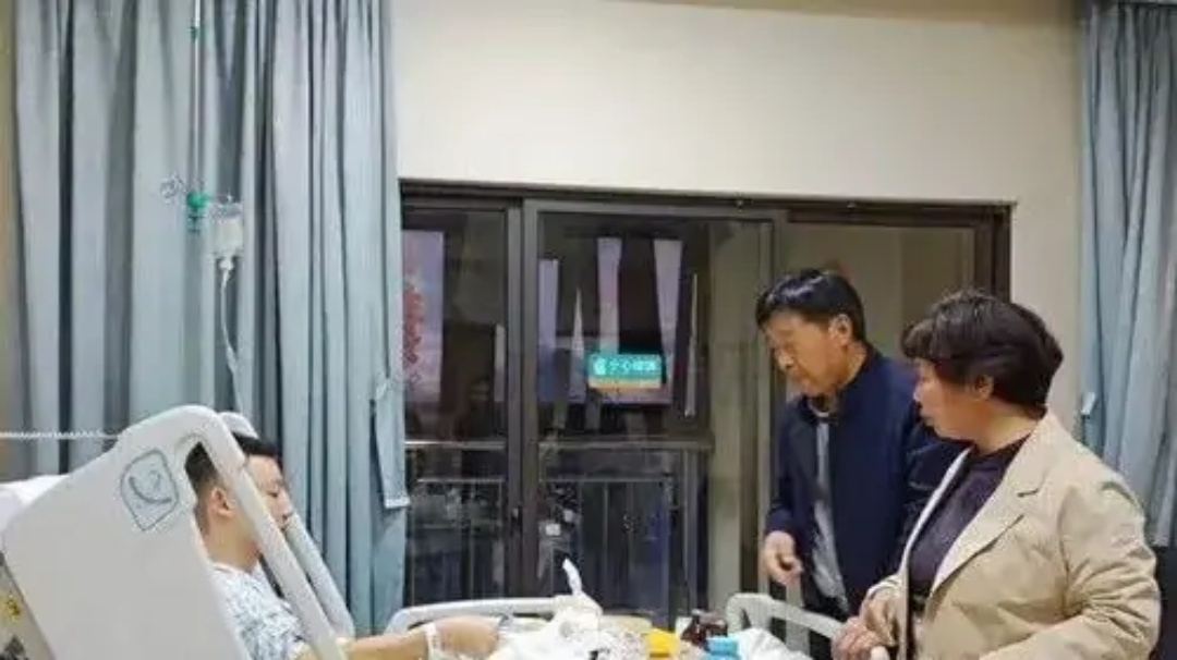 赵丽颖|郭希宽喜当爹？姚策竟是28年前杜新枝与“隔壁老王”的儿子？