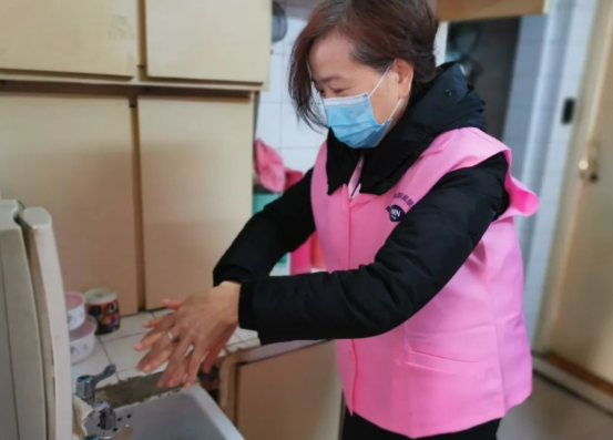 脑梗|45岁家政阿姨脑梗住院，血管“报废”，医生：3个习惯，让血管加速老化