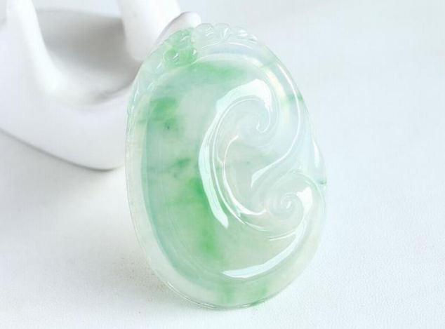 翡翠|翡翠的“俏”与“俏色”是什么？你有真正的了解过吗？