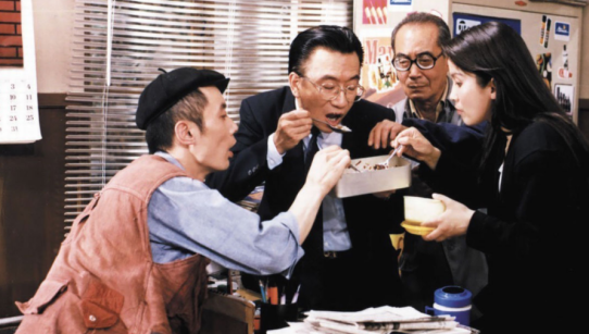 周星驰|90年代的电影看的是情怀，最不陌生的就是星爷了
