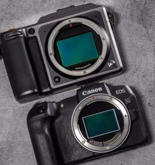 人像|哪一款全画幅镜头最适合APS-C画幅拍人像?说说理由?