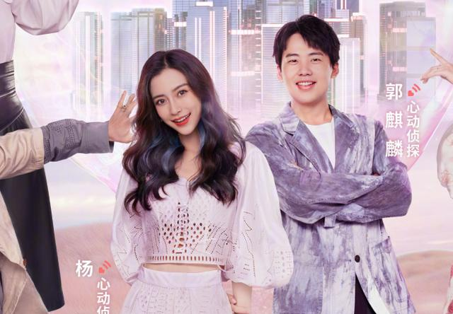 黄晓明|黄晓明为baby做红烧肉,儿子小海绵餐具抢镜:10寸ipad不离手