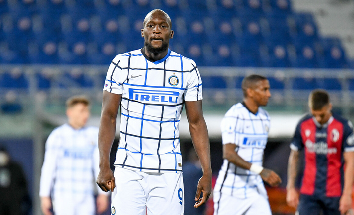 国际米兰|2-0！1-0！欧洲2豪门踢疯了，“2只手”已碰到奖杯，洗刷11年耻辱