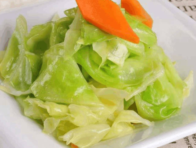 39健康网 28岁女作家养胃养出甲状腺癌，医生暴怒：这1“粗粮”岂能天天吃