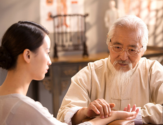 失眠|坐诊50年老中医:给出3大“失眠”妙方,不出半月,沾床就睡