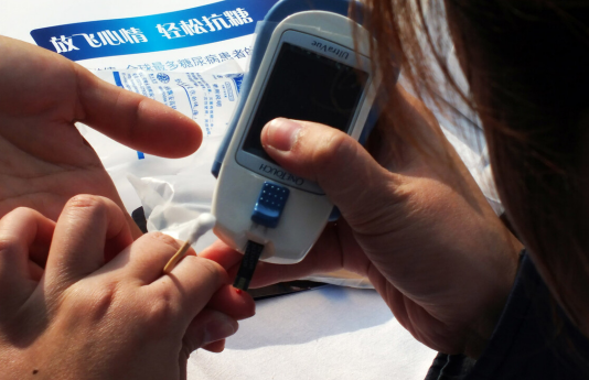 消化不良|2个食物已被列入高血糖的“黑名单”,比白糖还升血糖,赶快扔