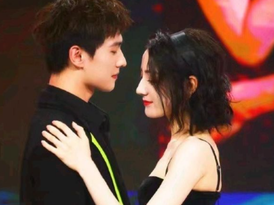 肖战|为什么现在都热衷于炒CP，就连杨洋本人都直呼尴尬