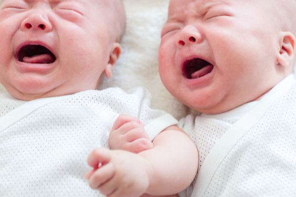 男孩养育记|家有新生儿:读懂哭声,轻松带娃