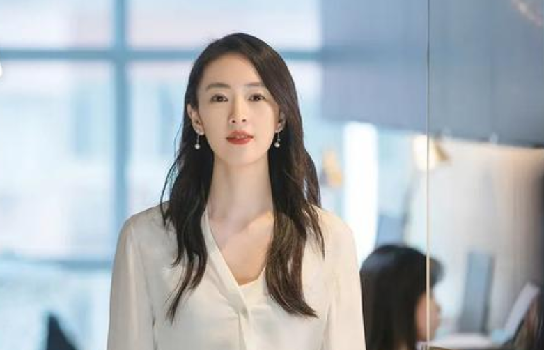 李梓萌|?有种“整容”叫李梓萌摘假发，为显老戴了13年，摘下后美到认不出