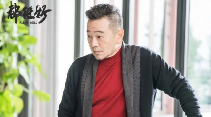 张晨光|著名老戏骨为了娶她，连送4年玫瑰花，亿万家产都在老婆名下