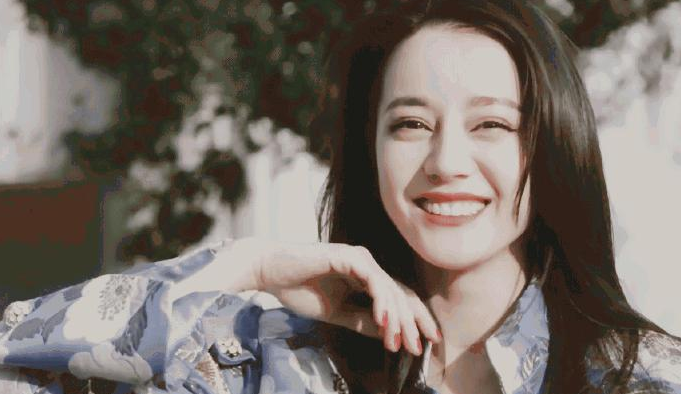 |真是怪了！又一女明星因为奇葩滤镜被害，怎么就不长记性呢？