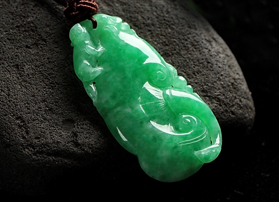 翡翠|从翡翠身上，以及它所传递出来的情感中，你能感悟出什么？