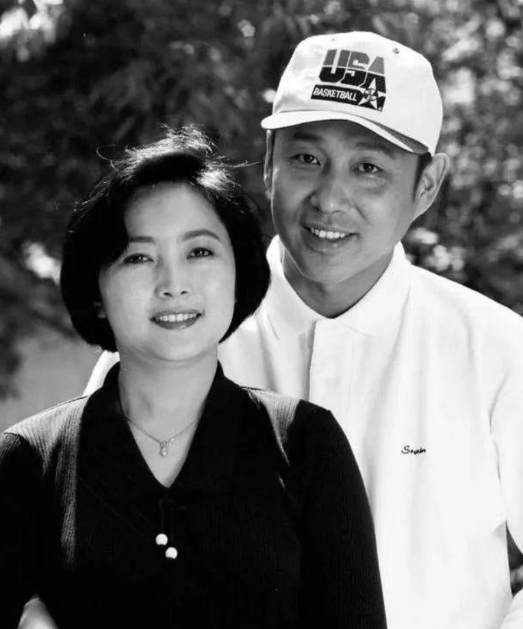 陈道明|她出道多年不拼爹不炒作，父亲竟然是陈道明？整整隐藏了35年