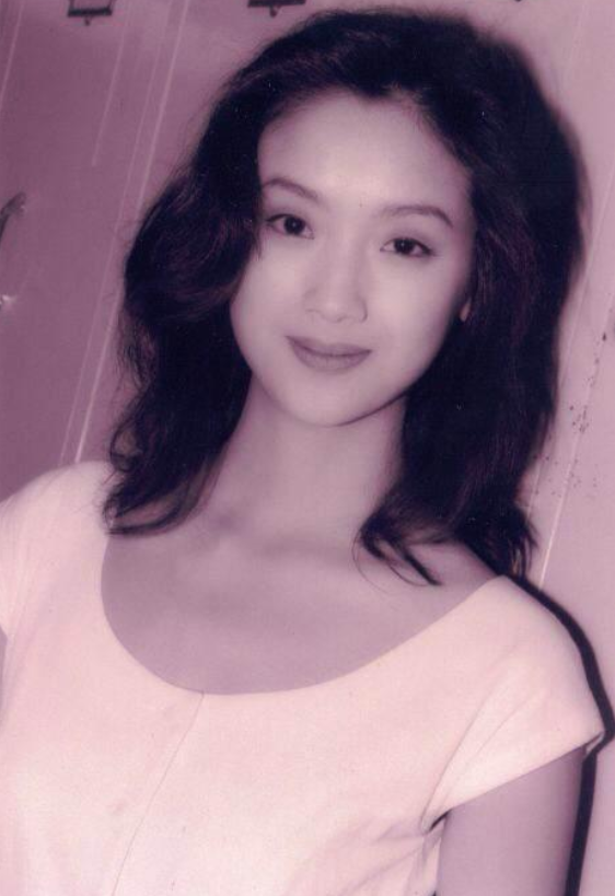 吴倩莲|一代女神，拒绝刘德华求婚，却嫁给平民丈夫，52岁变路人认不出！