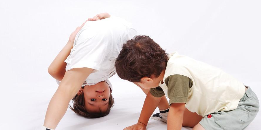 雷八趣说|孩子进步的程度，与父母在他身上花费的血汗和时间成正比