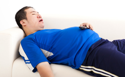 脑出血|27岁弱智小伙，一个月25次“714”订婚时脑梗离世，医生：都是母亲惯得