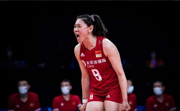 郎平|火了！郎平冲冠一怒爆金句，赛后称没想到会播出，当时快气死了