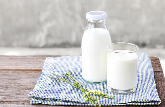 胆结石|26岁女子睡前喝牛奶，竟患乳腺癌，化疗3次离世，医生：无知害了她