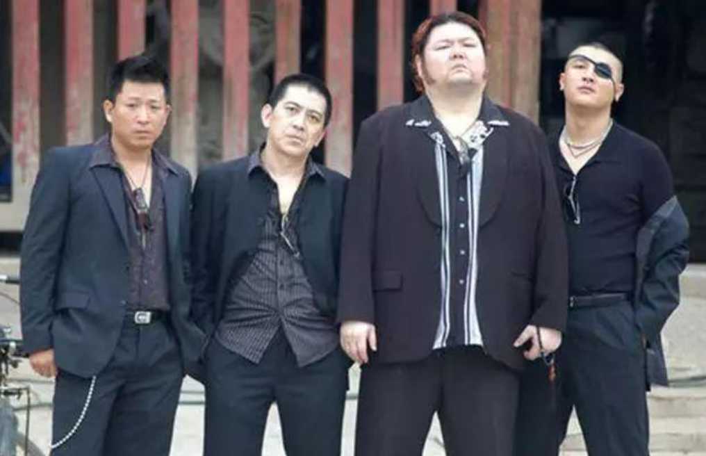 戎祥|他被黄渤捧红，片酬猛涨10倍，醉酒身亡后，娇妻改嫁老外生活滋润