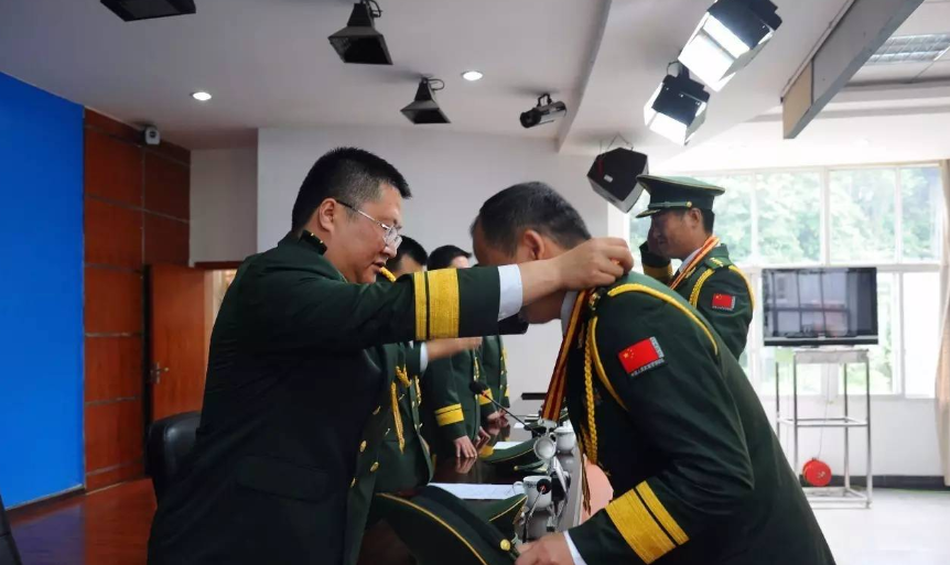 神舟十三号航天员回地球后,会得到哪些奖励?专家:至少有6项