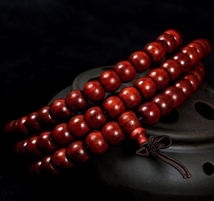 小叶紫檀|小叶紫檀“6大怕”，如果你佩戴小叶紫檀手串，请远离这6大克星