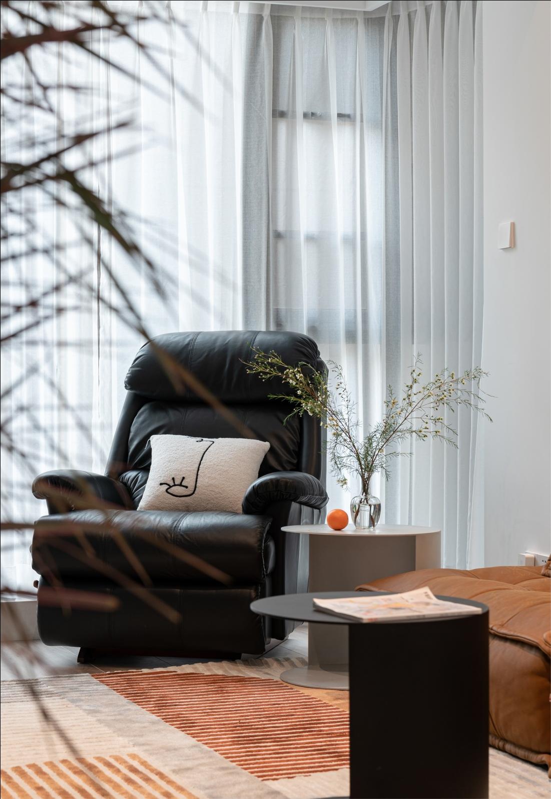 118㎡混搭两居,大胆的水泥墙设计,打造舒适感满分的家居!