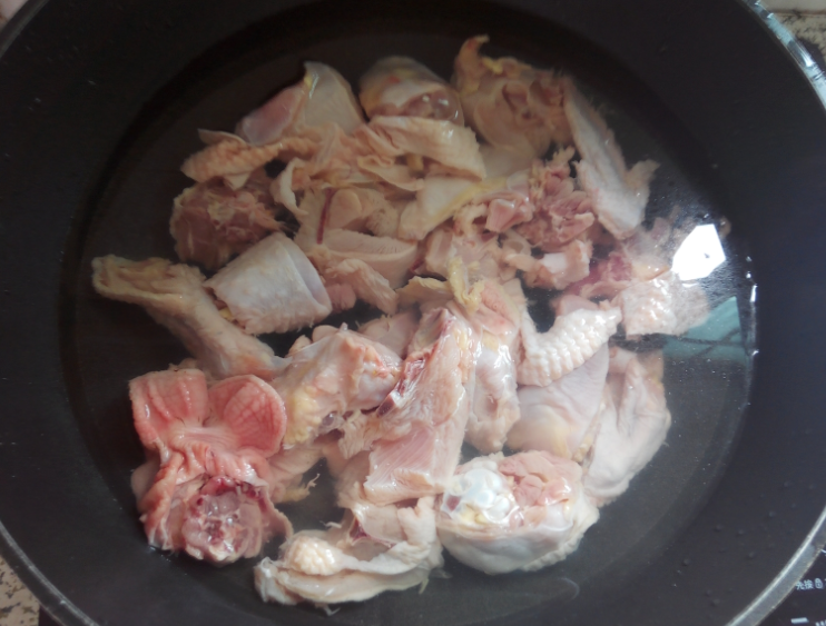 尿酸|男子深夜腰痛入院，肾衰离世，医生：这样的结果，与妻子脱不开关系