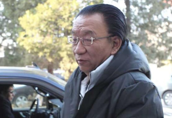 侯耀华|侯耀华再一次严厉发声：何云伟，我收定了！到底谁在反对？