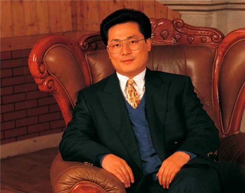 袁宝璟 他是中国首位被执行安乐死的富豪，欲用495亿换一条命，却被拒绝