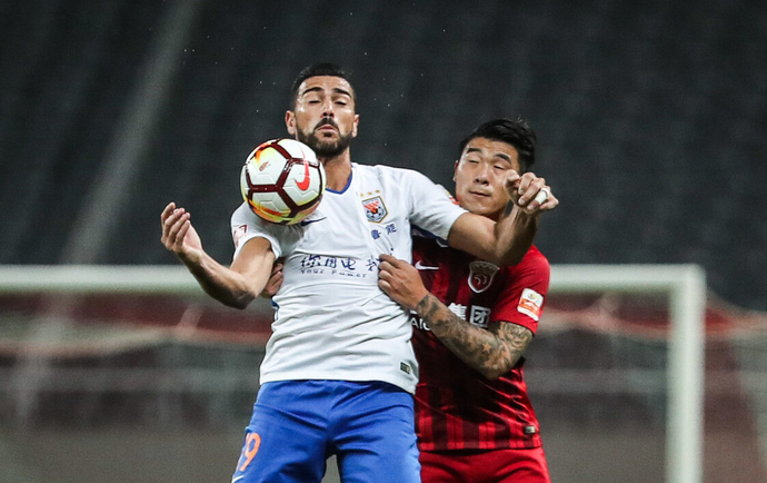 中超|突發(fā)官宣！前中超冠軍已簽約3國(guó)腳，6大主力“離隊(duì)”引發(fā)3線巨變