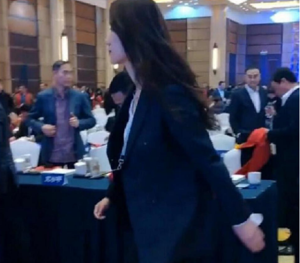 女保镖|马云的1米9美女保镖，天使面孔魔鬼身材，网友：不出道可惜了