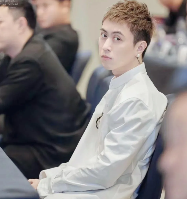 刘涛|“沪上皇”秦奋一出手，“洗剪吹”也瞬间高大上了！