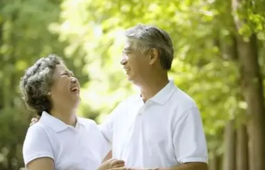 退休|62岁阿姨出轨后，被丈夫发现，于是和情人断绝了关系回归家庭