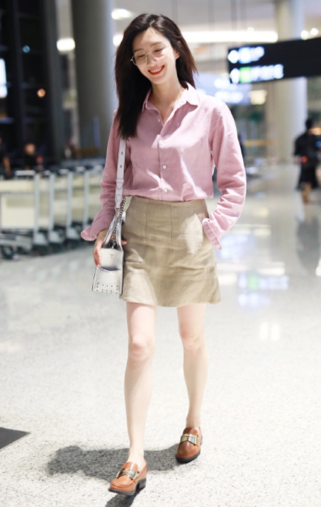 腾讯|气质女王江疏影，穿衣方面真的好有个性，处处彰显时髦感