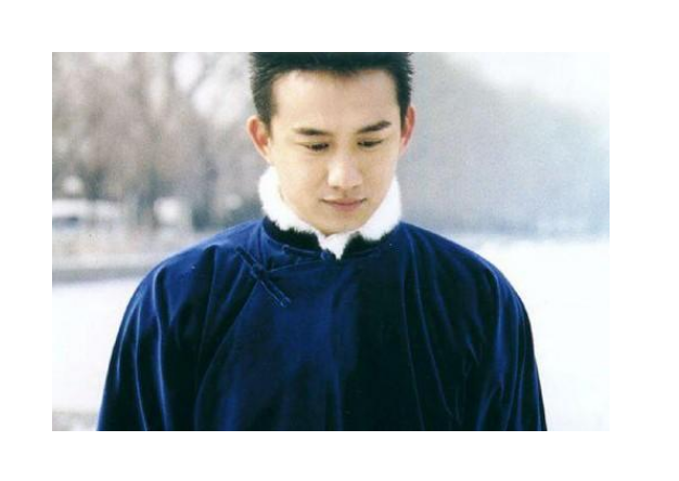 张国荣|又一位清高演员走下神坛，中国电视行业，摊上好事了