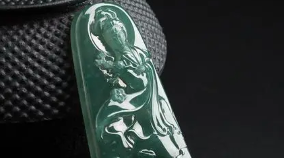 翡翠|让翡翠的价格下降的这几种因素，看看你手上的翡翠有吗？一定要小心