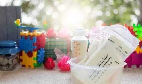 知否知否啊|宝宝马上六个月,一天要吃几顿奶和几顿辅食?