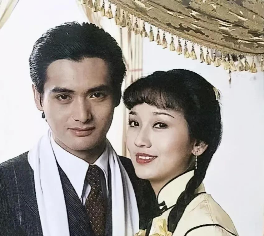 赵雅芝|女神赵雅芝：3个孩子2个爹，4个男人爱得死去活来，1个被逼出家