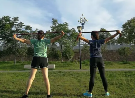 饮食|尼古丁“最怕”1物，吸烟的人若能敞开吃，尼古丁不敢惹，给肺部“洗个澡”