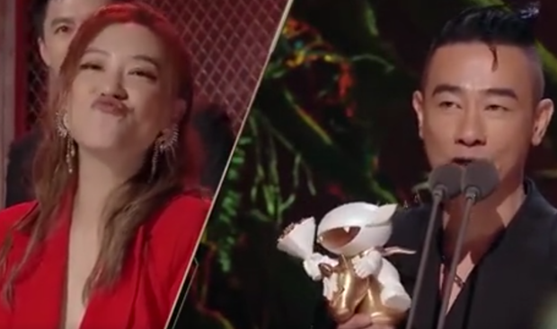 陈小春|陈小春第一，获奖感言上没留意妻子的手势，应采儿急得翻白眼