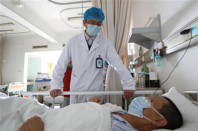 医生|38岁男子胃病不适，三月后胃恢复正常，医生夸赞：做法值得借鉴