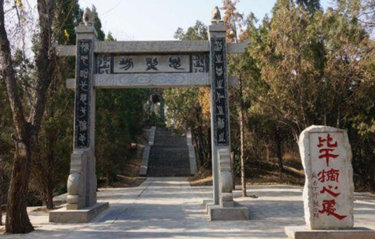 王莽|“穿越者”存在吗？河南一块明朝石碑，碑上：扯淡再也不来了