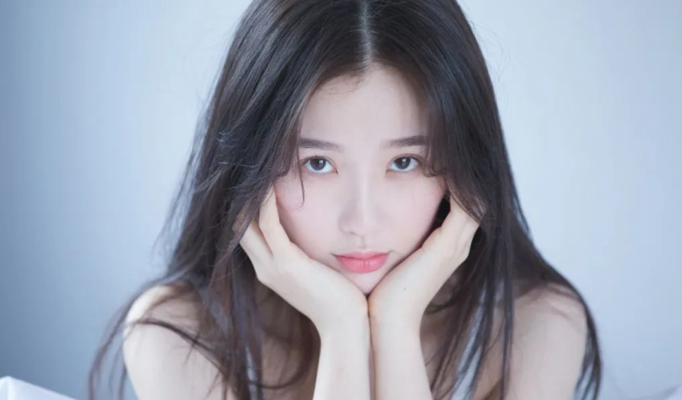 表演型人格|你们看，她明明有资源，却要和别的妹妹来抢这一个出道位