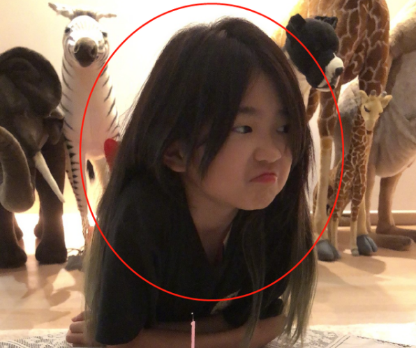 grace|曹格女儿已成大姑娘，没了刘海后的颜值，这长相我没看错吧？